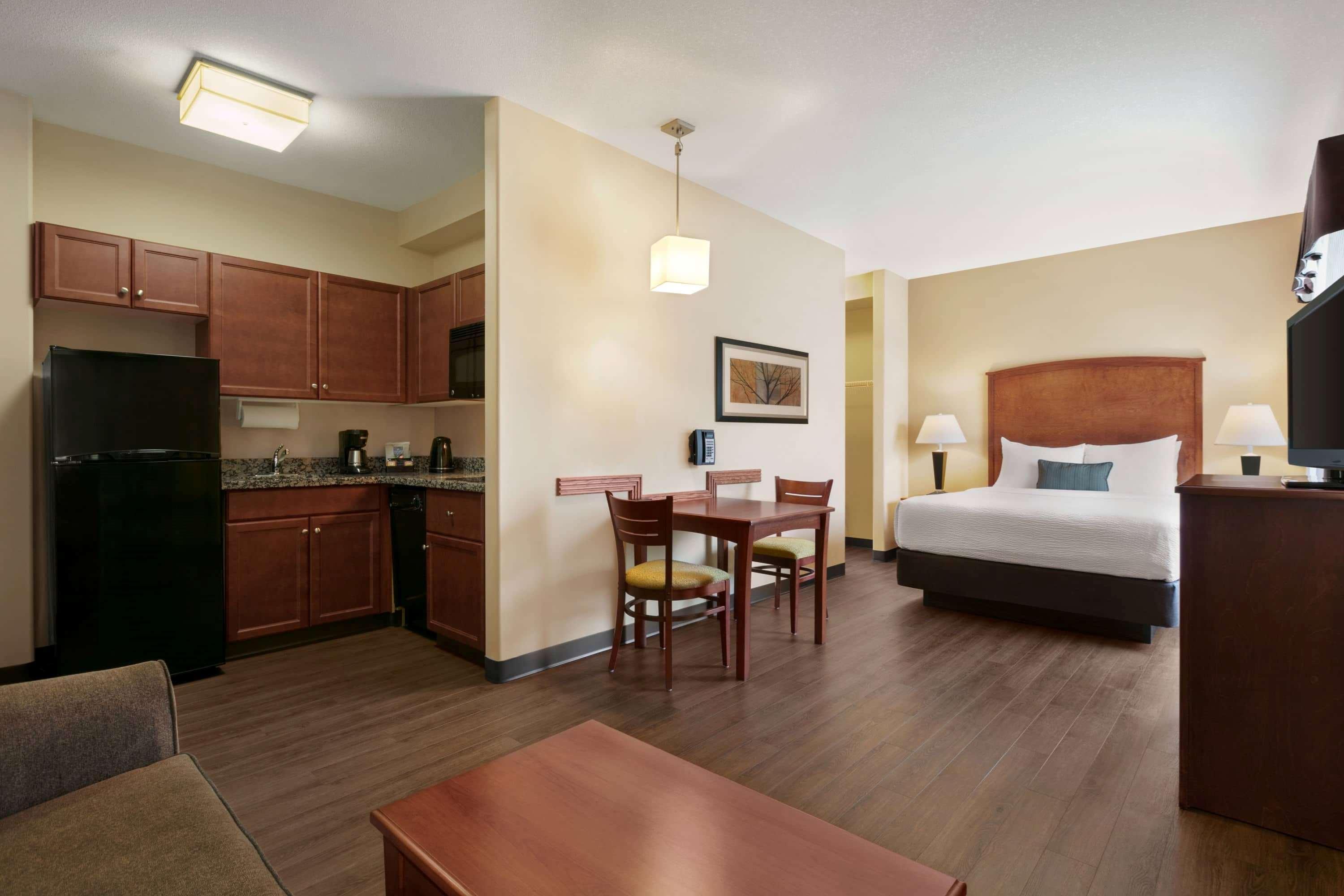 Days Inn & Suites By Wyndham Sherwood Park Edmonton Εξωτερικό φωτογραφία