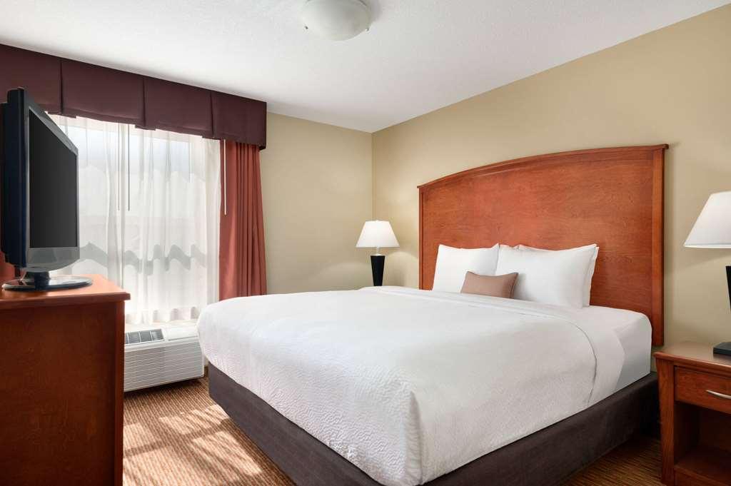 Days Inn & Suites By Wyndham Sherwood Park Edmonton Δωμάτιο φωτογραφία