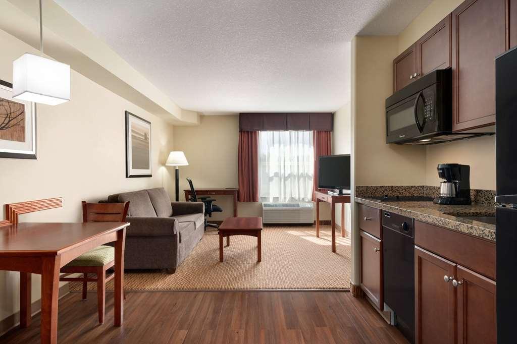 Days Inn & Suites By Wyndham Sherwood Park Edmonton Δωμάτιο φωτογραφία