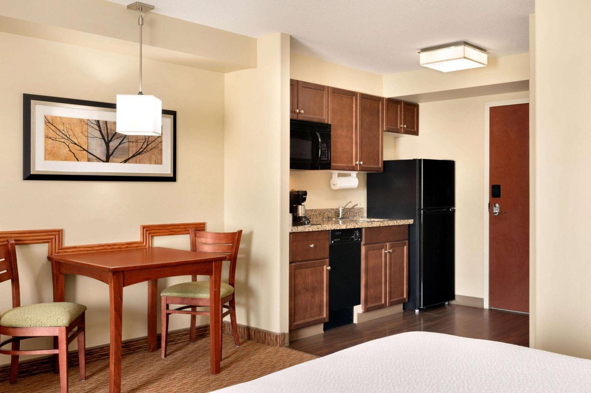 Days Inn & Suites By Wyndham Sherwood Park Edmonton Εξωτερικό φωτογραφία