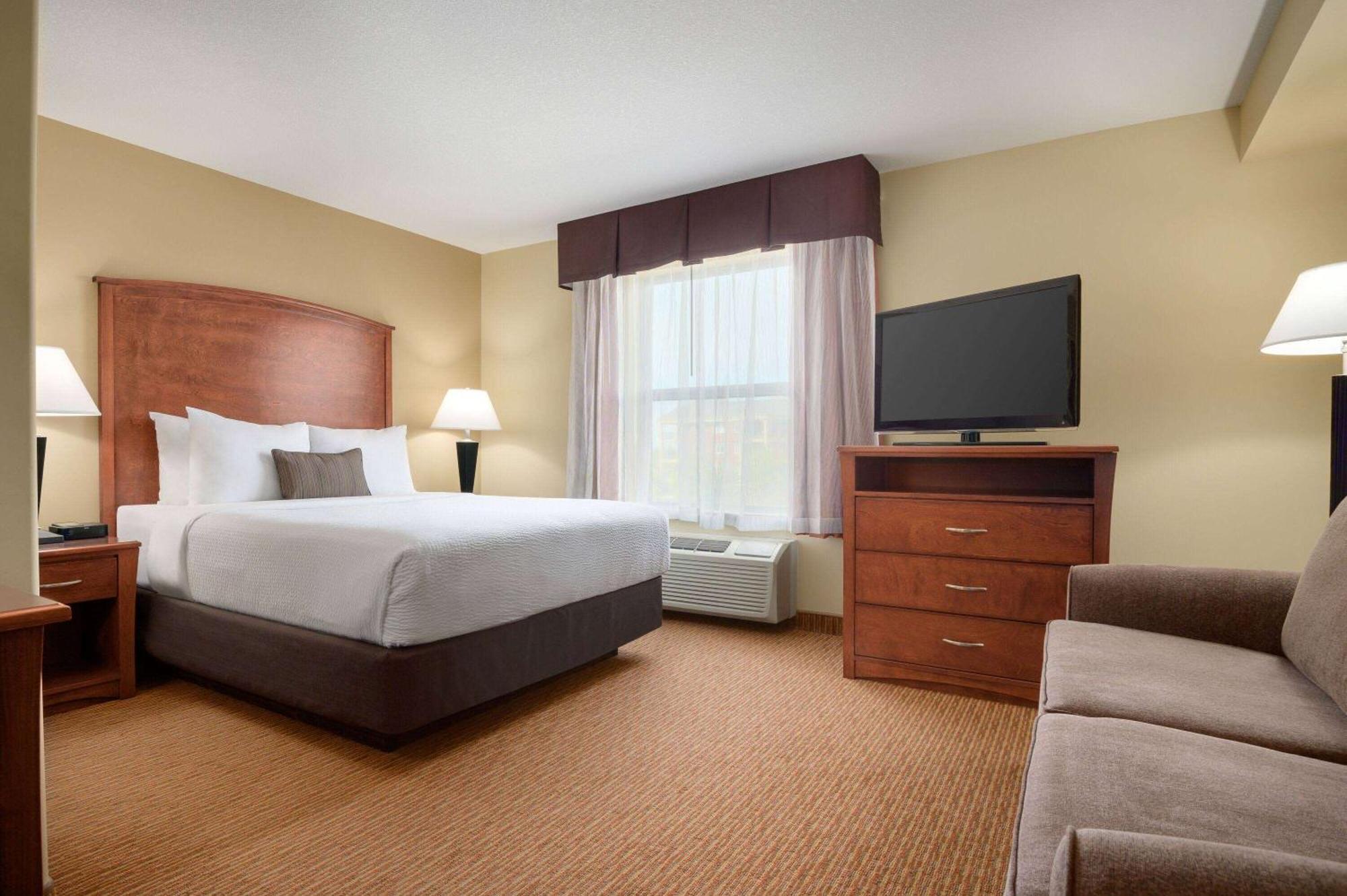 Days Inn & Suites By Wyndham Sherwood Park Edmonton Εξωτερικό φωτογραφία