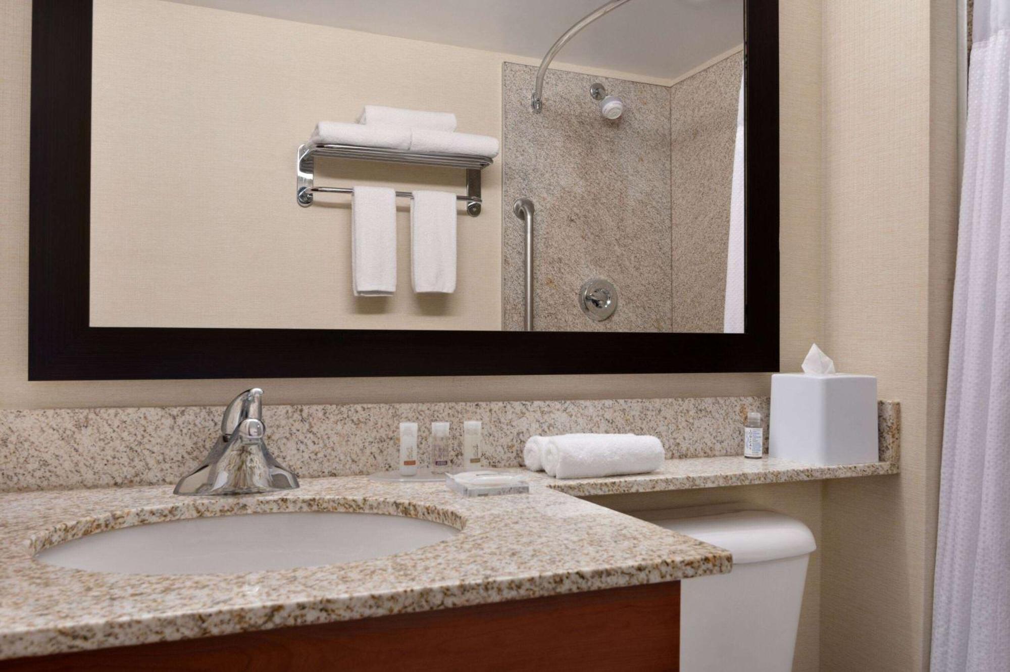 Days Inn & Suites By Wyndham Sherwood Park Edmonton Εξωτερικό φωτογραφία