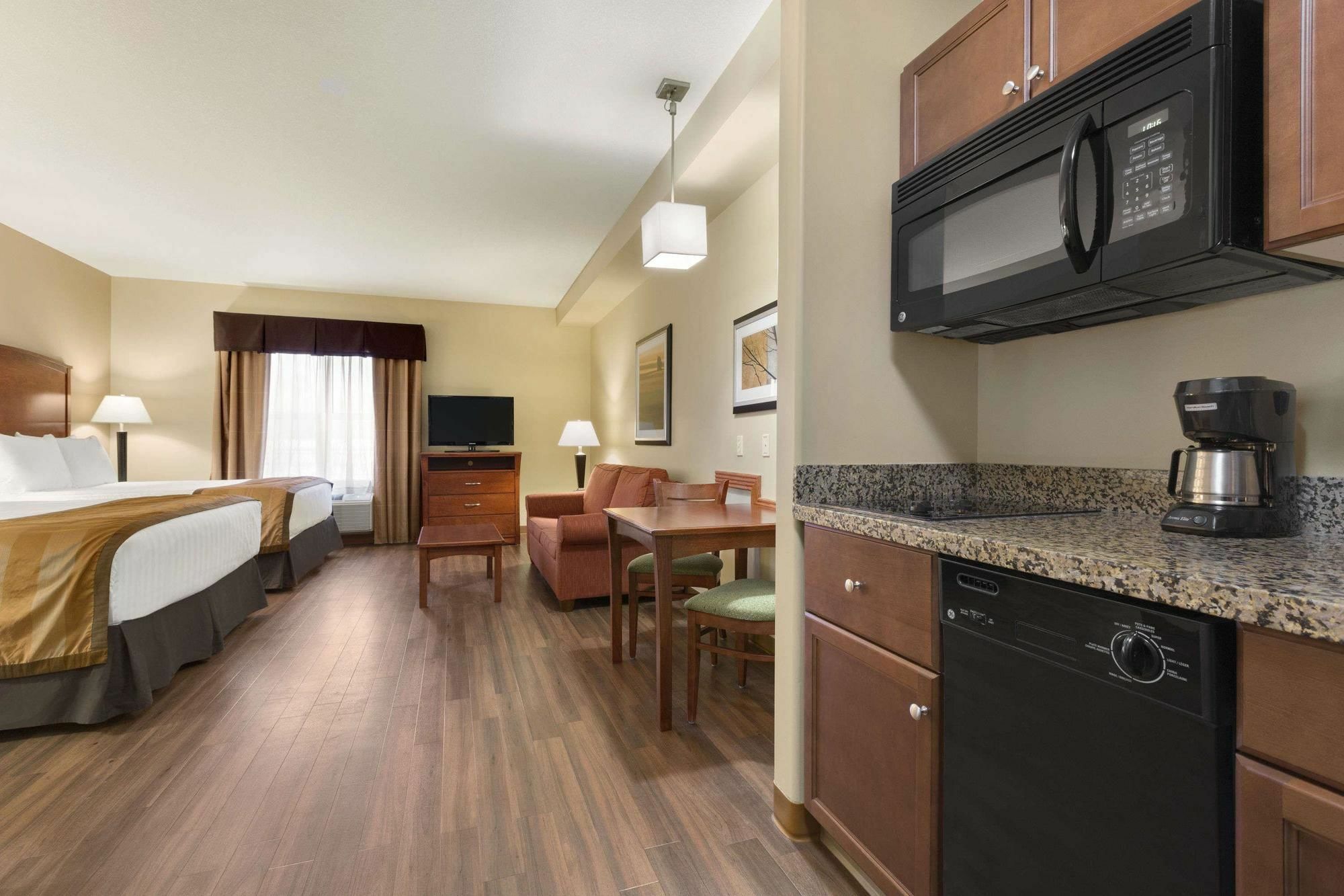 Days Inn & Suites By Wyndham Sherwood Park Edmonton Εξωτερικό φωτογραφία