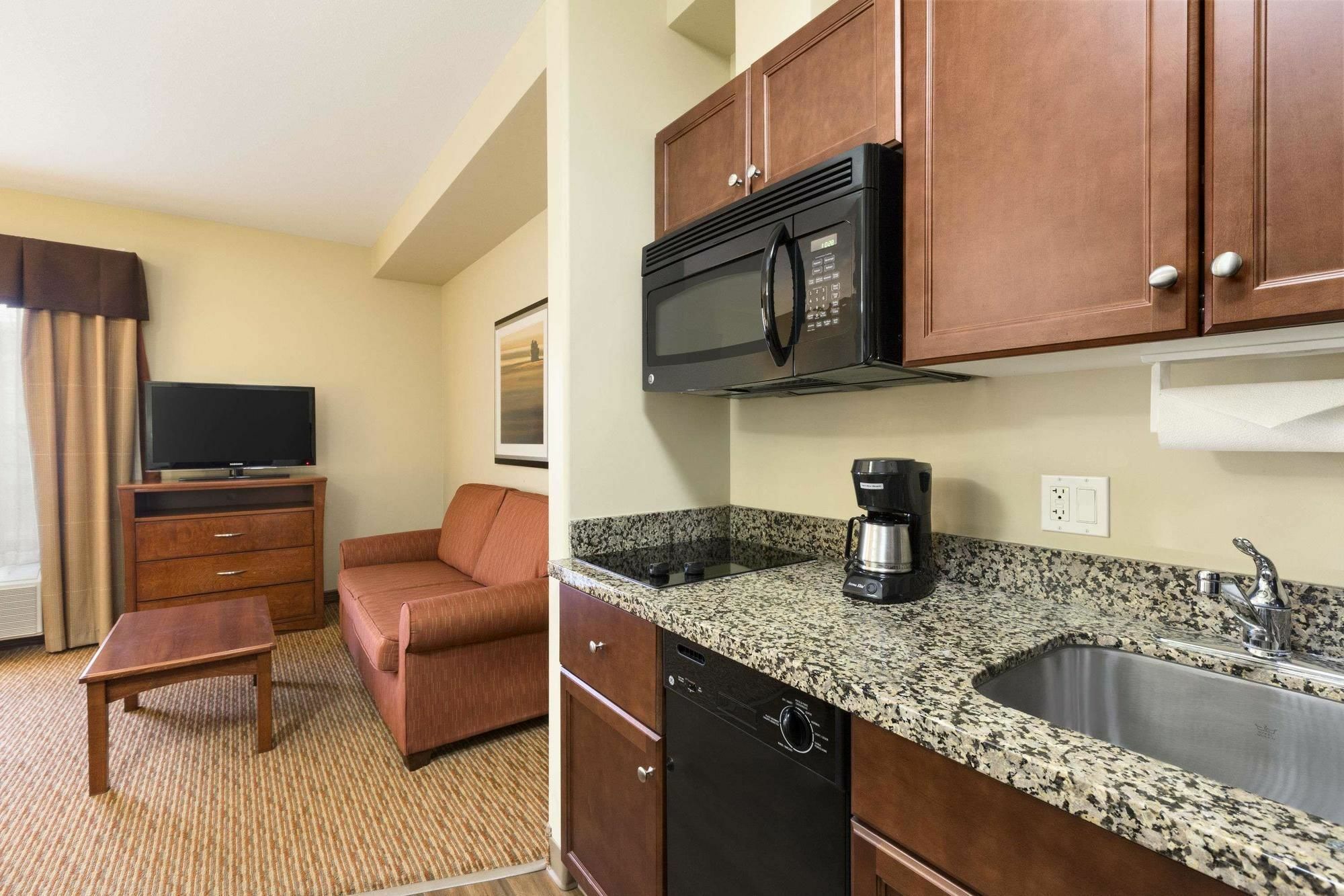 Days Inn & Suites By Wyndham Sherwood Park Edmonton Εξωτερικό φωτογραφία