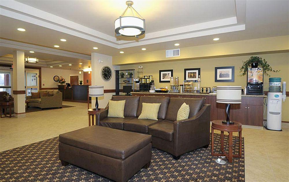 Days Inn & Suites By Wyndham Sherwood Park Edmonton Εξωτερικό φωτογραφία